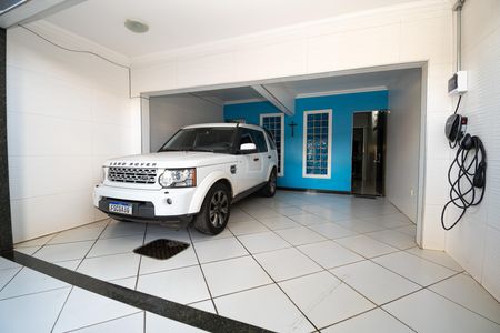 Casa para alugar com 250m², 2 quartos e 3 vagas Casa para alugar com 250m², 2 quartos e 3 vagasGaragem