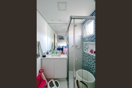 Apartamento à venda com 145m², 4 quartos e 2 vagas Apartamento à venda com 145m², 4 quartos e 2 vagasBanheiro da Suíte 1