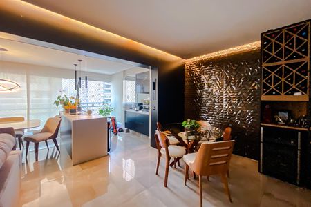 Apartamento à venda com 145m², 4 quartos e 2 vagas Apartamento à venda com 145m², 4 quartos e 2 vagasSala