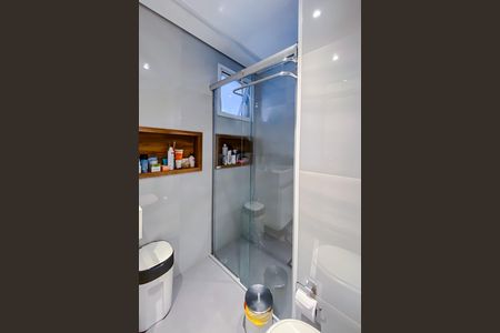 Apartamento à venda com 145m², 4 quartos e 2 vagas Apartamento à venda com 145m², 4 quartos e 2 vagasBanheiro da Suíte 2