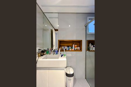 Apartamento à venda com 145m², 4 quartos e 2 vagas Apartamento à venda com 145m², 4 quartos e 2 vagasBanheiro da Suíte 2