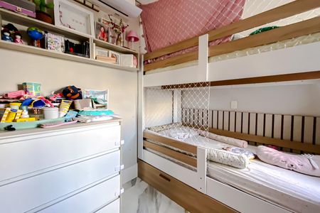 Apartamento à venda com 145m², 4 quartos e 2 vagas Apartamento à venda com 145m², 4 quartos e 2 vagasQuarto 3 - Suíte