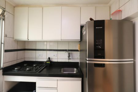 Apartamento à venda com 33m², 2 quartos e 1 vaga Apartamento à venda com 33m², 2 quartos e 1 vagaCozinha e Área de Serviço