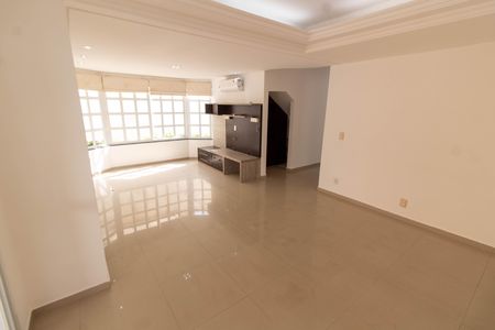 SALA de casa de condomínio à venda com 3 quartos, 160m² em Parque Imperador, Campinas