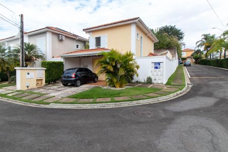 Casa de condomínio para alugar com 160m², 3 quartos e 2 vagas Casa de condomínio para alugar com 160m², 3 quartos e 2 vagasFACHADA