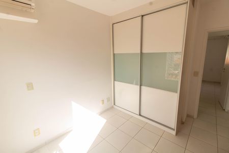 Casa de condomínio para alugar com 160m², 3 quartos e 2 vagas Casa de condomínio para alugar com 160m², 3 quartos e 2 vagasSUITE