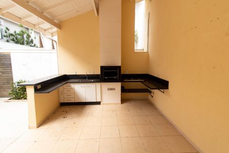 Casa de condomínio para alugar com 160m², 3 quartos e 2 vagas Casa de condomínio para alugar com 160m², 3 quartos e 2 vagasCHURRASQUEIRA