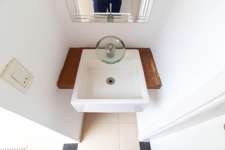 Casa de condomínio para alugar com 160m², 3 quartos e 2 vagas Casa de condomínio para alugar com 160m², 3 quartos e 2 vagasBANHEIRO FUNDOS ÁREA GOURMET