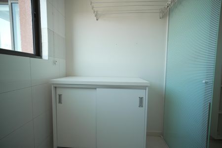 Apartamento para alugar com 68m², 2 quartos e 1 vagaÁrea de Serviço