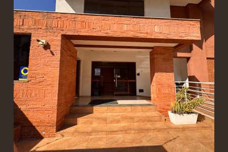 Apartamento para alugar com 68m², 2 quartos e 1 vaga Apartamento para alugar com 68m², 2 quartos e 1 vagaFachada e portaria