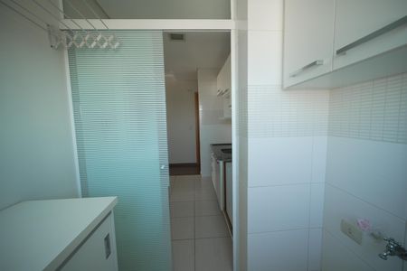 Apartamento para alugar com 68m², 2 quartos e 1 vagaÁrea de Serviço