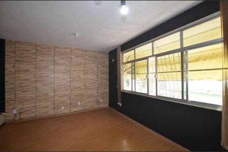 Sala  de apartamento para alugar com 2 quartos, 177m² em Praça Seca, Rio de Janeiro