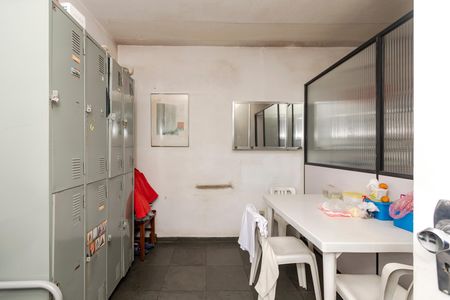 Casa à venda com 284m², 4 quartos e 4 vagas Casa à venda com 284m², 4 quartos e 4 vagasQuarto de Serviço