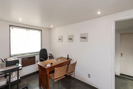 Casa à venda com 284m², 4 quartos e 4 vagas Casa à venda com 284m², 4 quartos e 4 vagasQuarto 1