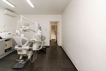 Casa à venda com 284m², 4 quartos e 4 vagas Casa à venda com 284m², 4 quartos e 4 vagasQuarto 1