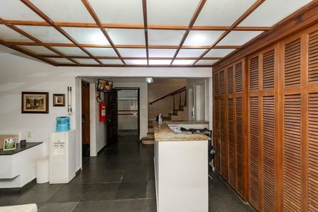 Casa à venda com 284m², 4 quartos e 4 vagas Casa à venda com 284m², 4 quartos e 4 vagasSala 1
