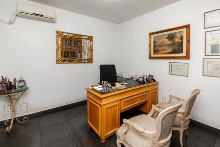 Casa à venda com 284m², 4 quartos e 4 vagas Casa à venda com 284m², 4 quartos e 4 vagasQuarto 2
