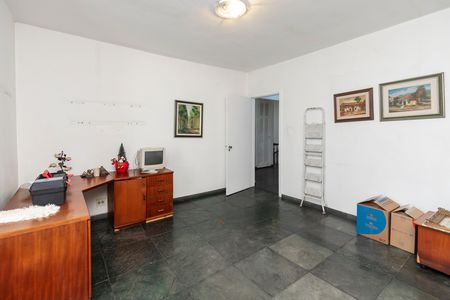 Casa à venda com 284m², 4 quartos e 4 vagas Casa à venda com 284m², 4 quartos e 4 vagasQuarto 3