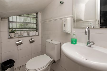 Casa à venda com 284m², 4 quartos e 4 vagas Casa à venda com 284m², 4 quartos e 4 vagasLavabo 1