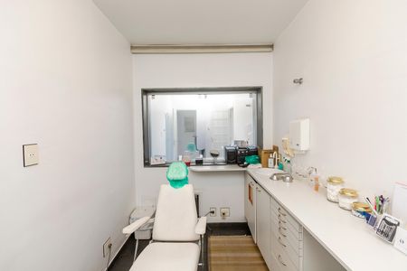 Casa à venda com 284m², 4 quartos e 4 vagas Casa à venda com 284m², 4 quartos e 4 vagasQuarto 2