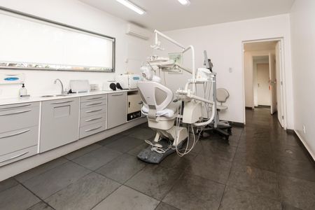Casa à venda com 284m², 4 quartos e 4 vagas Casa à venda com 284m², 4 quartos e 4 vagasQuarto 1