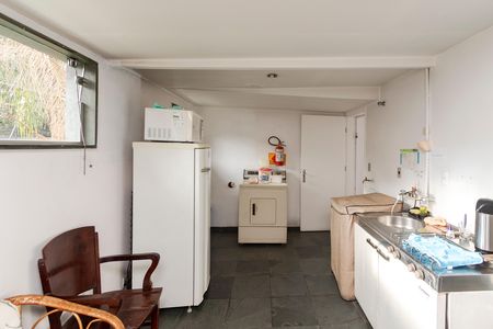 Casa à venda com 284m², 4 quartos e 4 vagas Casa à venda com 284m², 4 quartos e 4 vagasÁrea de Serviço