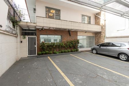 Casa à venda com 284m², 4 quartos e 4 vagas Casa à venda com 284m², 4 quartos e 4 vagasGaragem