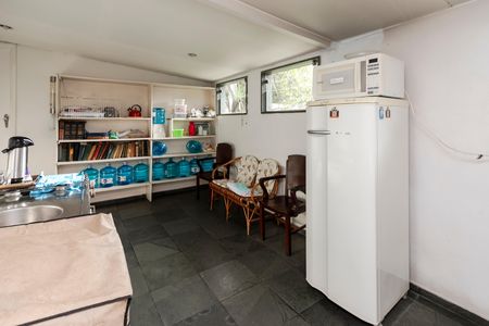 Casa à venda com 284m², 4 quartos e 4 vagas Casa à venda com 284m², 4 quartos e 4 vagasÁrea de Serviço