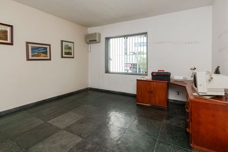 Casa à venda com 284m², 4 quartos e 4 vagas Casa à venda com 284m², 4 quartos e 4 vagasQuarto 3