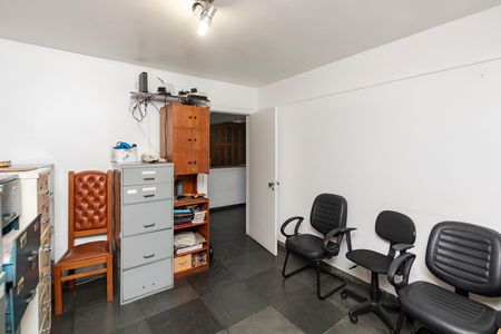 Casa à venda com 284m², 4 quartos e 4 vagas Casa à venda com 284m², 4 quartos e 4 vagasSala 2