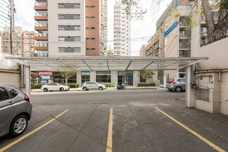 Casa à venda com 284m², 4 quartos e 4 vagas Casa à venda com 284m², 4 quartos e 4 vagasGaragem
