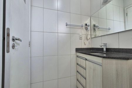 Apartamento para alugar com 57m², 2 quartos e 1 vaga Apartamento para alugar com 57m², 2 quartos e 1 vagaBanheiro