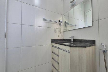 Apartamento para alugar com 57m², 2 quartos e 1 vaga Apartamento para alugar com 57m², 2 quartos e 1 vagaBanheiro