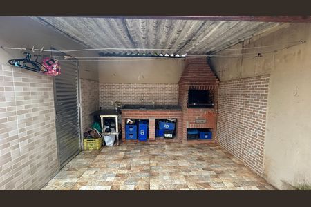 Casa para alugar com 175m², 2 quartos e 2 vagas Casa para alugar com 175m², 2 quartos e 2 vagasÁrea de Serviço e Quintal