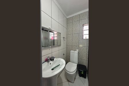 Casa para alugar com 175m², 2 quartos e 2 vagas Casa para alugar com 175m², 2 quartos e 2 vagasBanheiro Social