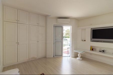 Casa à venda com 5 quartos, 500m² em Jardim Anhanguera, São Paulo