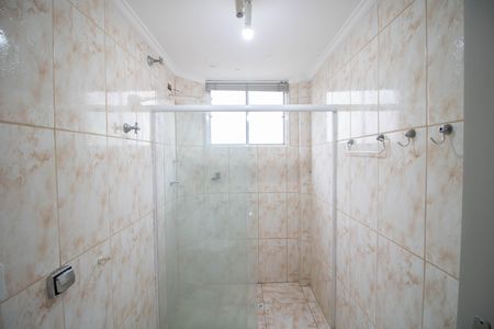 Apartamento para alugar com 68m², 2 quartos e 1 vaga Apartamento para alugar com 68m², 2 quartos e 1 vagaBanheiro social