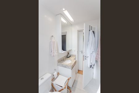 Apartamento para alugar com 64m², 2 quartos e 2 vagas Apartamento para alugar com 64m², 2 quartos e 2 vagasBanheiro da Suíte