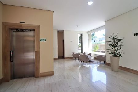 Apartamento à venda com 90m², 3 quartos e 2 vagasHall social