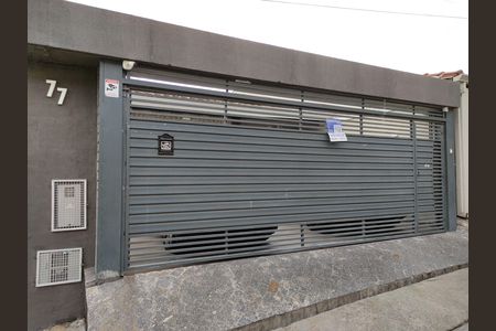 Casa para alugar com 80m², 3 quartos e 3 vagasFachada