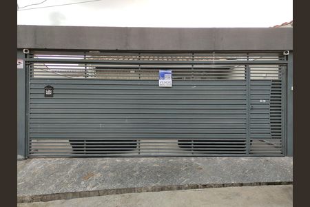 Casa para alugar com 80m², 3 quartos e 3 vagasFachada
