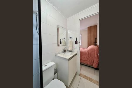 Apartamento à venda com 60m², 3 quartos e 2 vagas Apartamento à venda com 60m², 3 quartos e 2 vagasBanheiro da Suíte