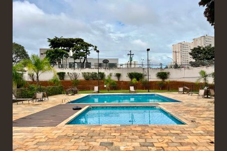 Apartamento à venda com 60m², 3 quartos e 2 vagas Apartamento à venda com 60m², 3 quartos e 2 vagasÁrea comum- Piscina