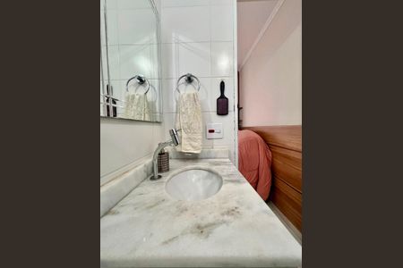 Apartamento à venda com 60m², 3 quartos e 2 vagas Apartamento à venda com 60m², 3 quartos e 2 vagasBanheiro da Suíte