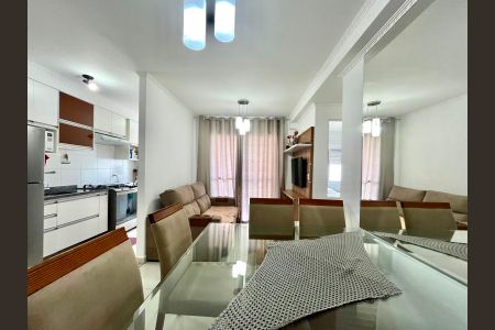 Sala de apartamento à venda com 3 quartos, 60m² em Vila Satúrnia, Campinas