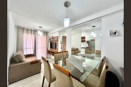 Sala de apartamento à venda com 3 quartos, 60m² em Vila Satúrnia, Campinas