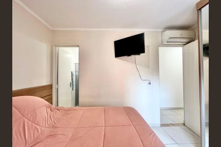 Apartamento à venda com 60m², 3 quartos e 2 vagas Apartamento à venda com 60m², 3 quartos e 2 vagasSuíte