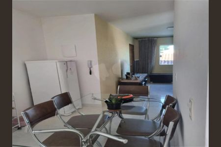 Casa à venda com 2 quartos, 42m² em Vila Nivi, São Paulo