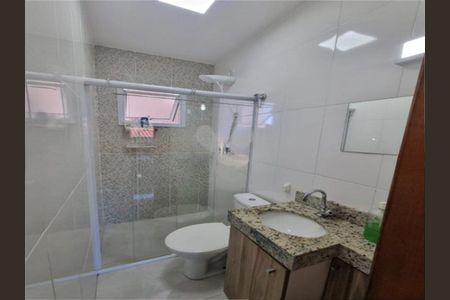 Casa à venda com 2 quartos, 42m² em Vila Nivi, São Paulo