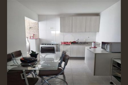 Casa à venda com 2 quartos, 42m² em Vila Nivi, São Paulo